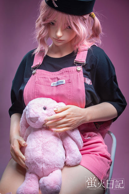 蛍火日記-菜々子 フルシリコン製 ぬいぐるみを抱えている ピンクの髪 可愛い女の子  ラブドール