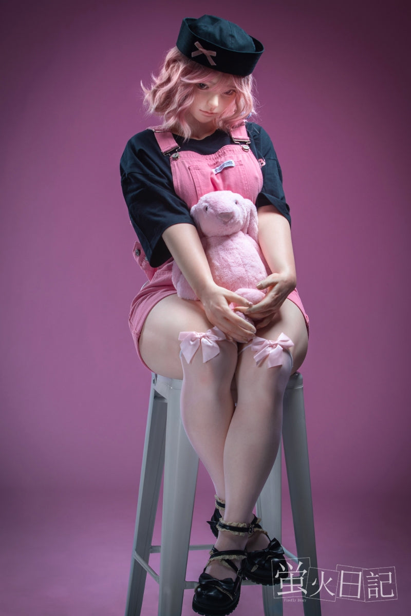 蛍火日記-菜々子 フルシリコン製 ぬいぐるみを抱えている ピンクの髪 可愛い女の子  ラブドール